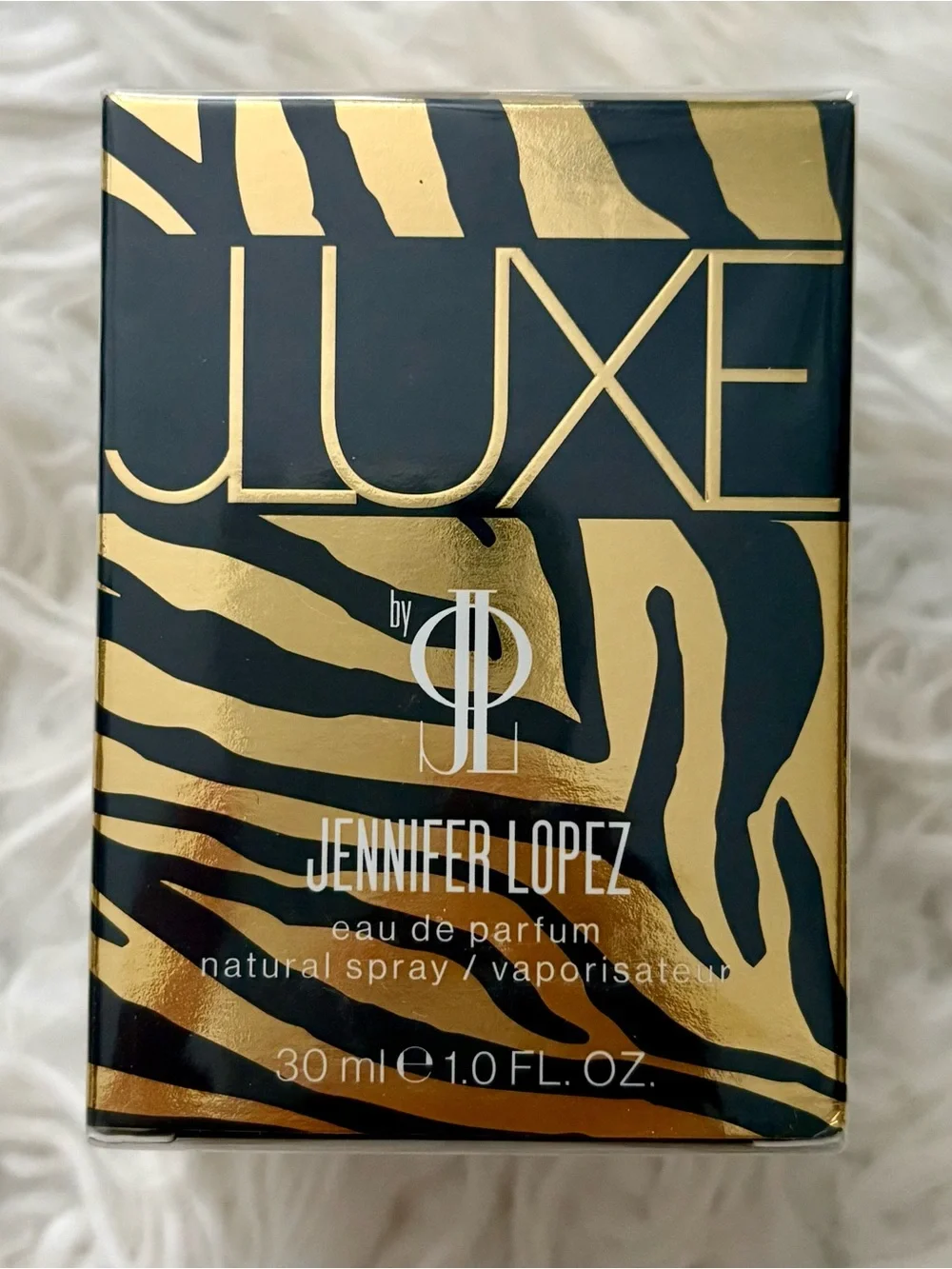 JLUXE by Jennifer Lopez